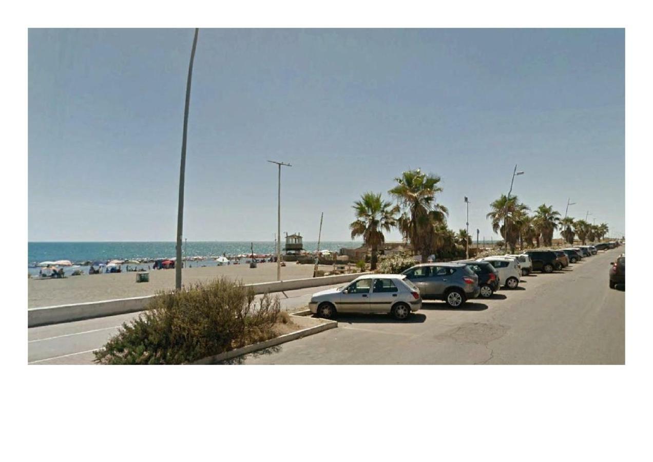 Mary'S House Hotell Lido di Ostia Exteriör bild